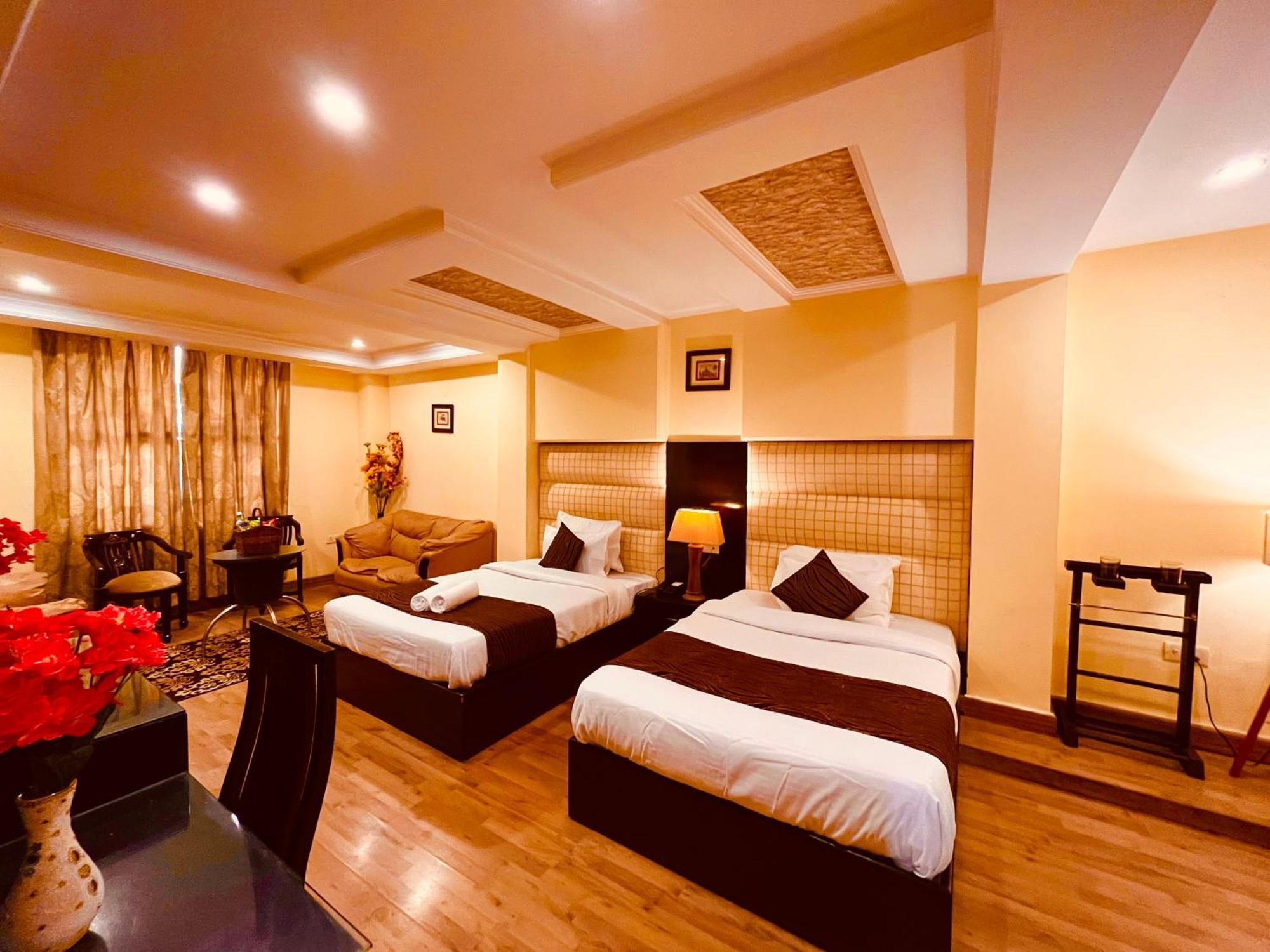 Palki Cafe & Stay Ludhiana Esterno foto