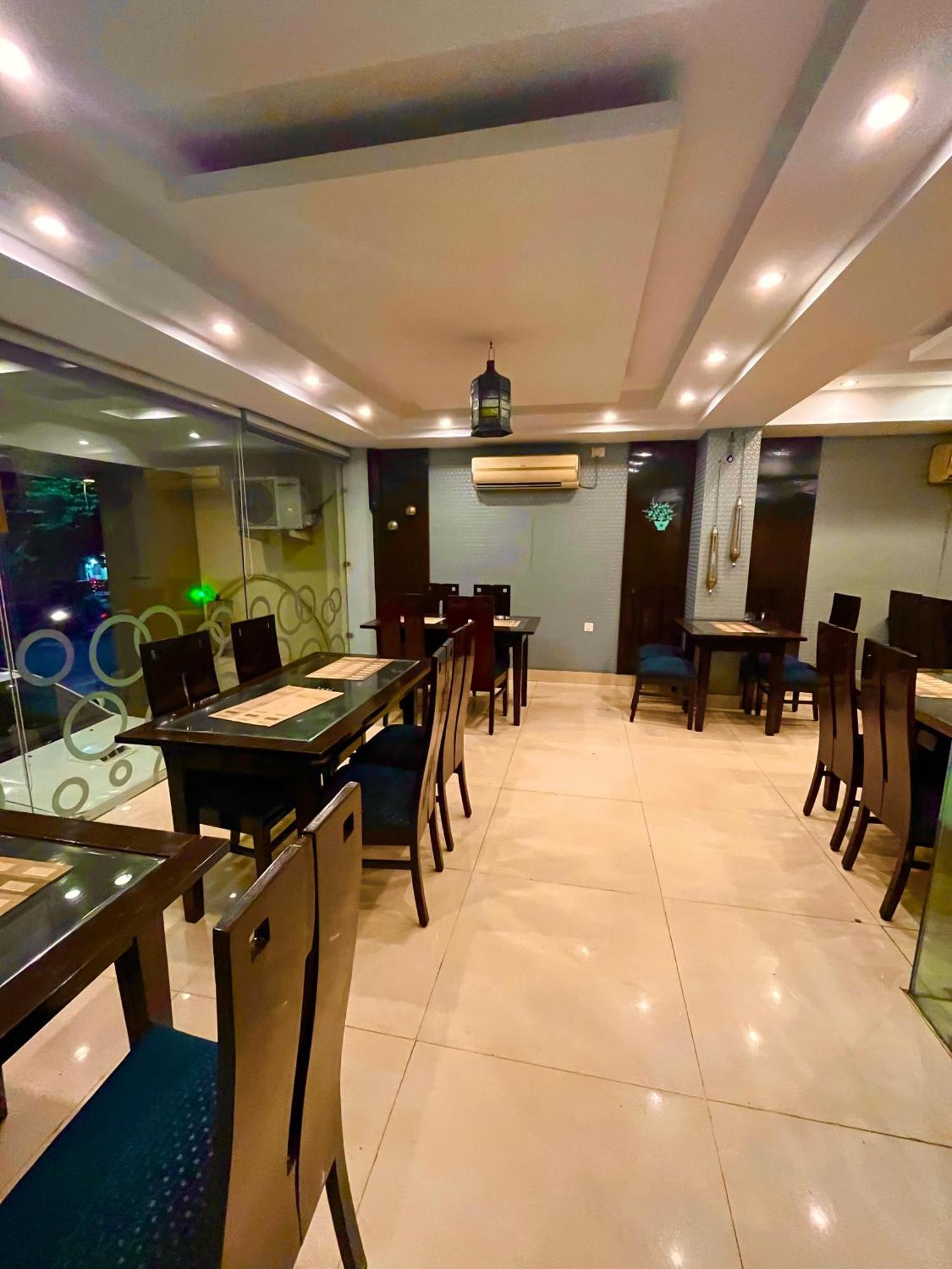 Palki Cafe & Stay Ludhiana Esterno foto