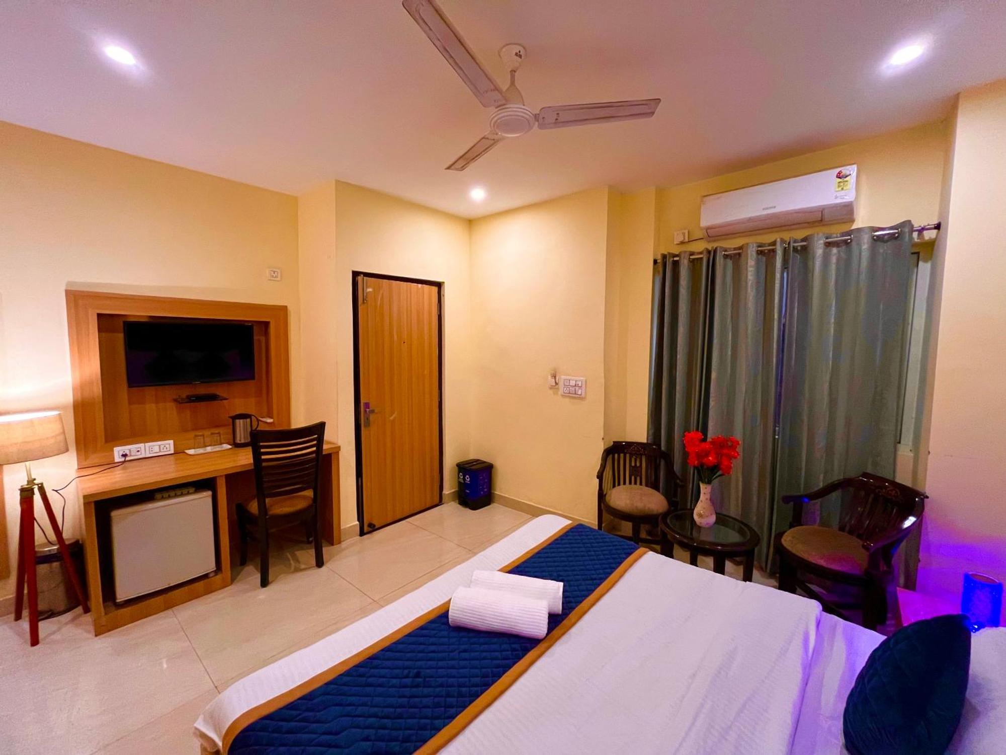 Palki Cafe & Stay Ludhiana Esterno foto